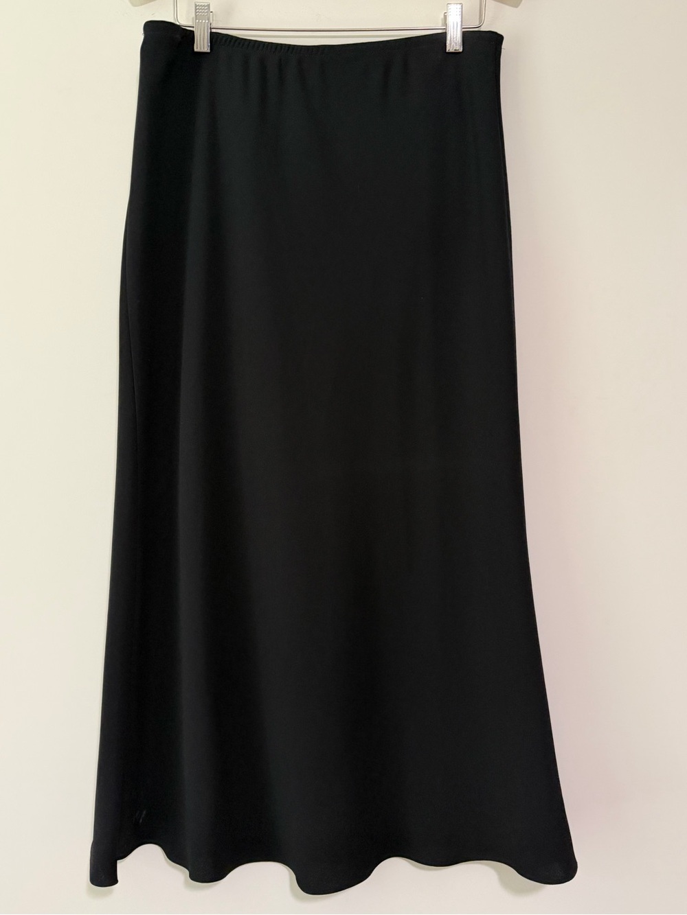 Classic Black Fully Lined Midi Skirt - Picture 6 of 7